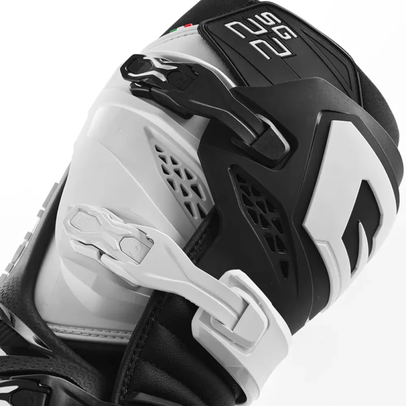 SG22 Negro/Blanco Botas GAERNE